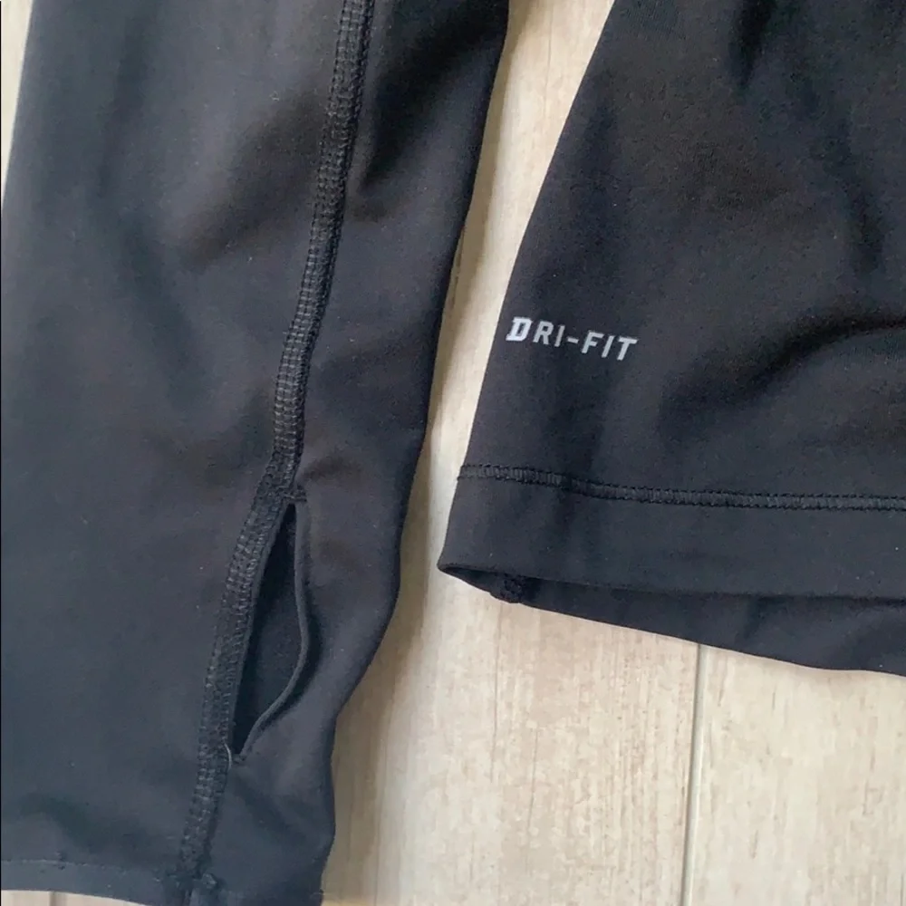 Nike Dri-fit 1/2 zip. Light fleece lined- black with VFX logo volleyball